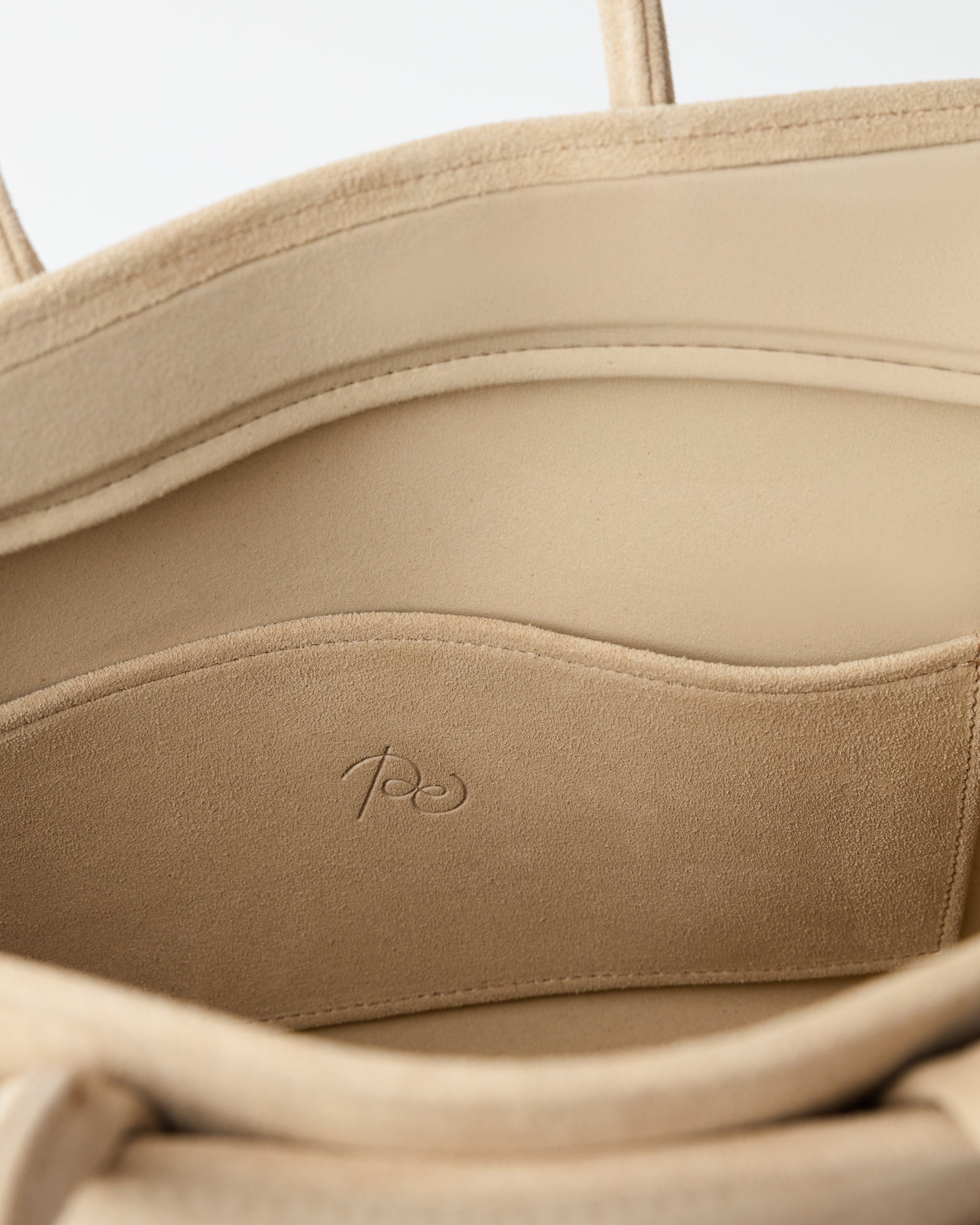Object № 03 Bag Medium in Milky