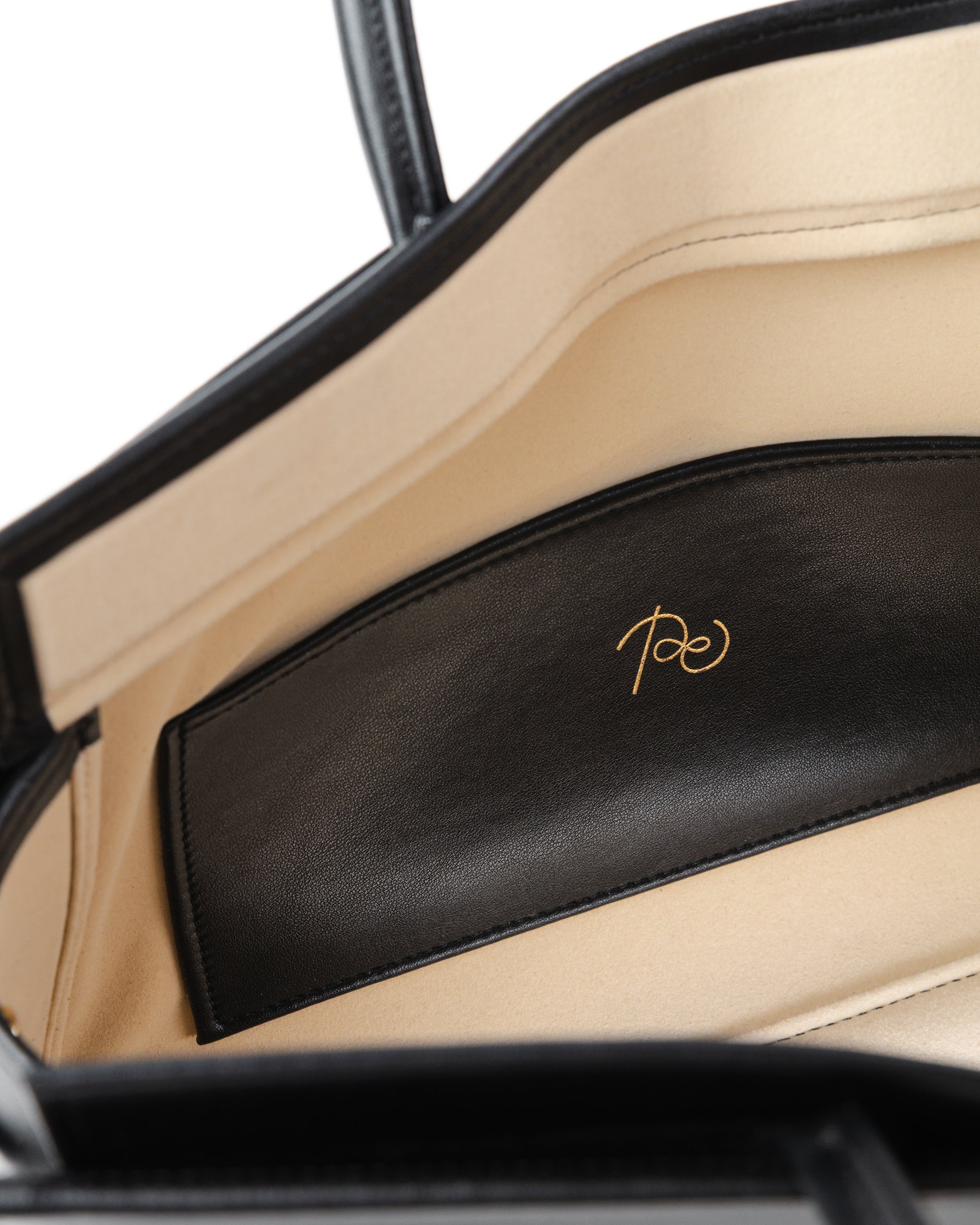 Object № 03 Bag Medium in Black