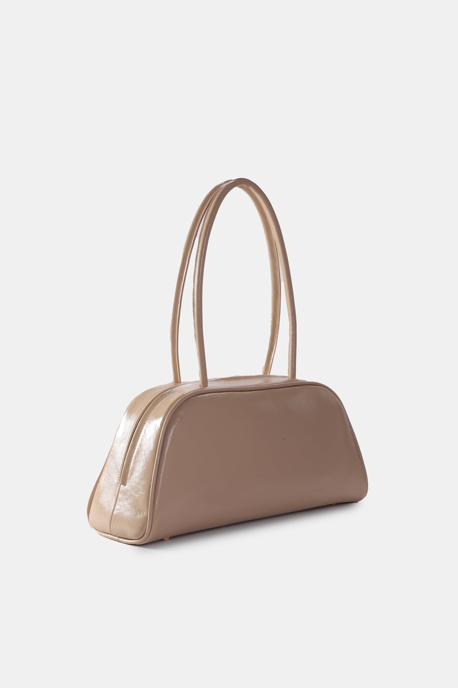 Queen bag in Milky