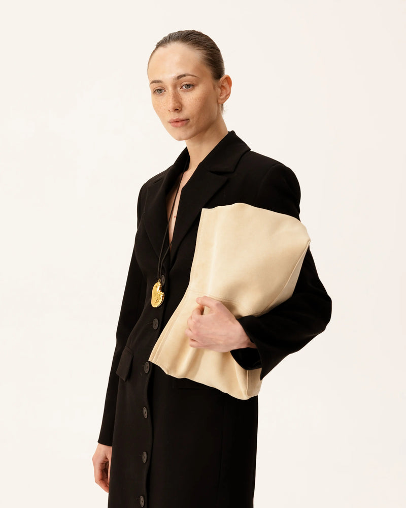Elza Clutch in Milky