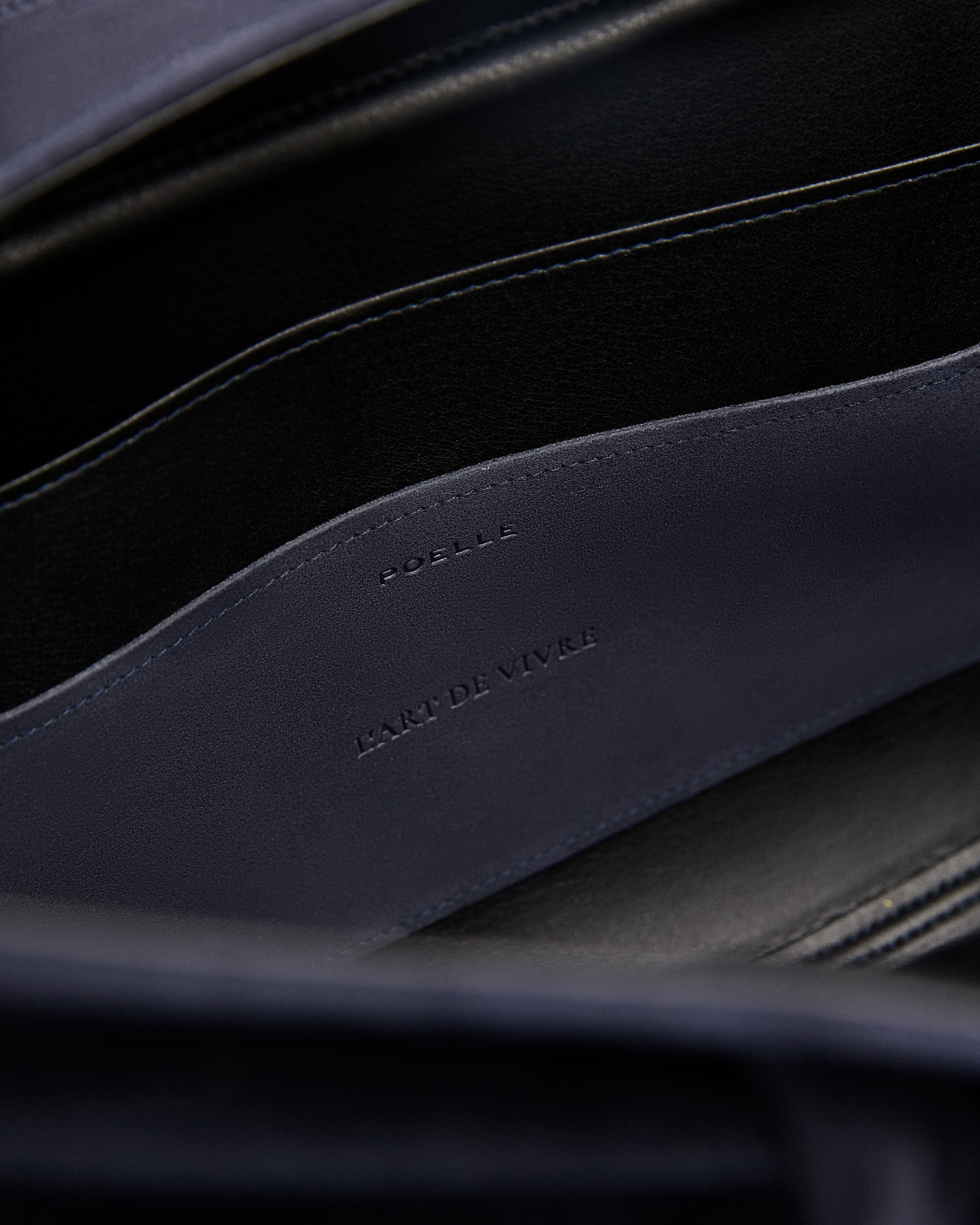 Medium Carolyn Tote Bag in Navy