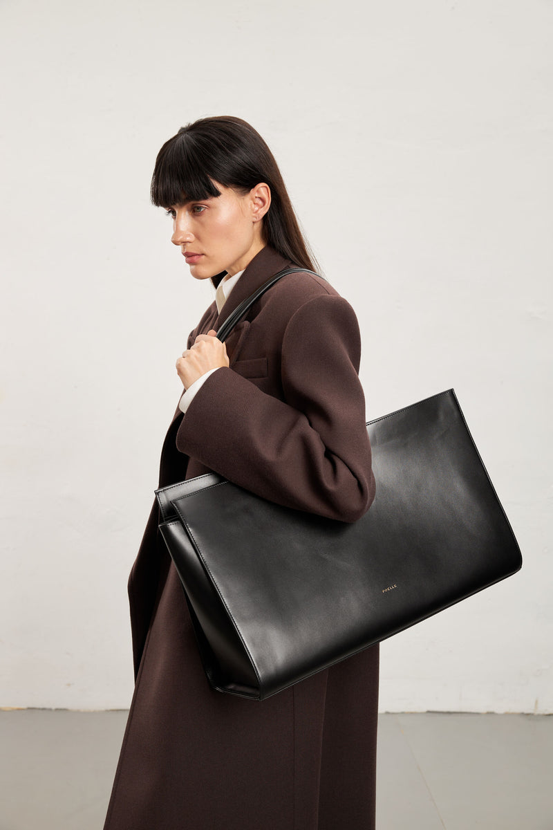 Large Carolyn Tote Bag in Black